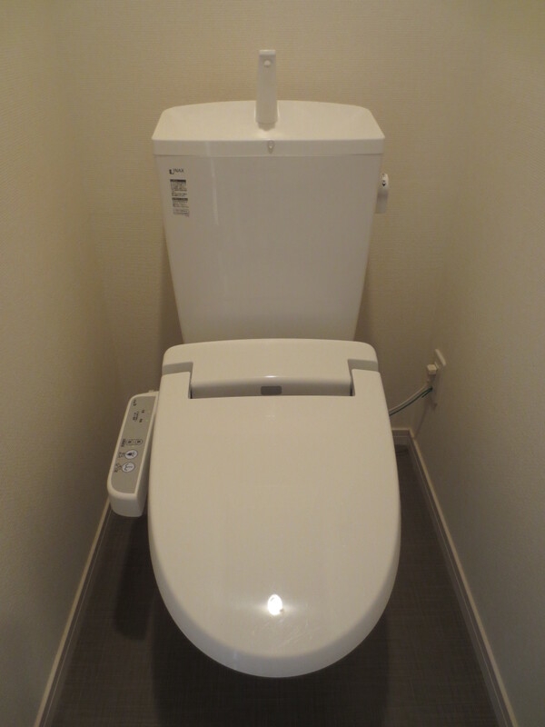 ＪＲ総武線 津田沼駅 徒歩10分 3階建 築14年のトイレ写真