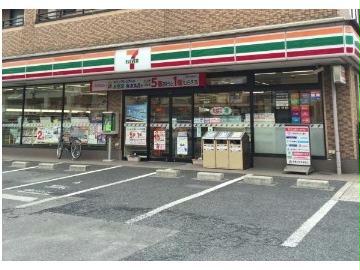 コンビニ　セブンイレブン足立東保木間1丁目店（コンビニ）まで610m