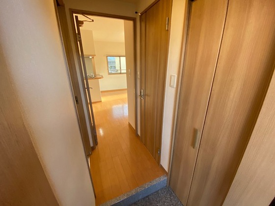 玄関　※別部屋の写真です
