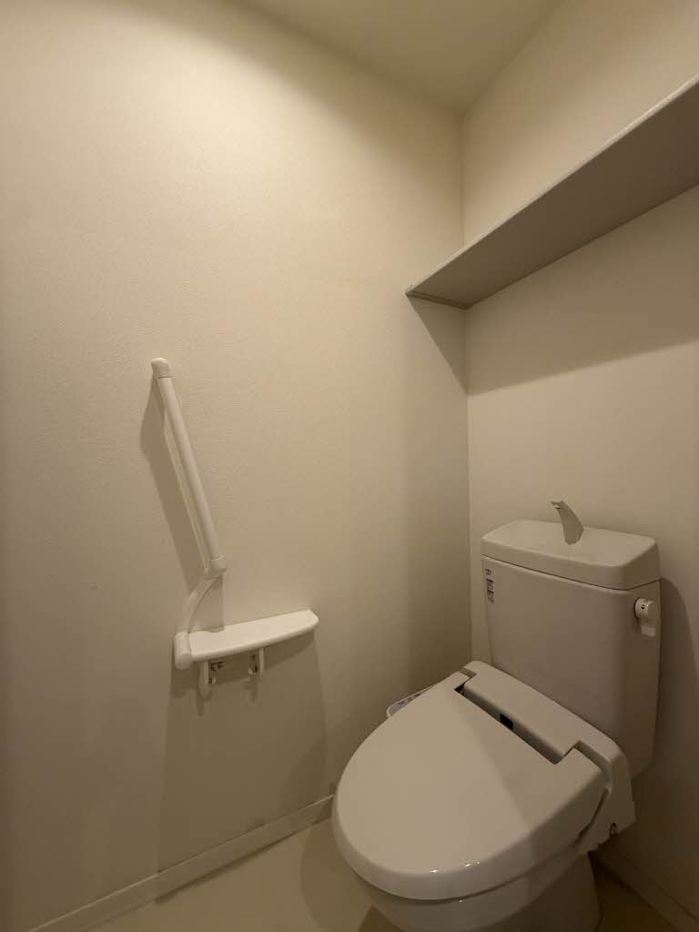 ＪＲ高崎線 深谷駅 徒歩10分 2階建 築14年のトイレ写真