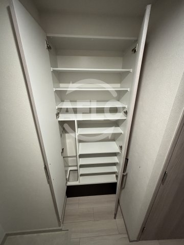 収納　レシオス大阪城SOUTH　シューズボックス