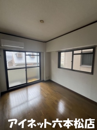 居室・リビング　家具の配置がしやすいお部屋です