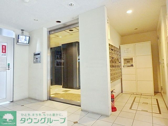 エントランス　★共用★