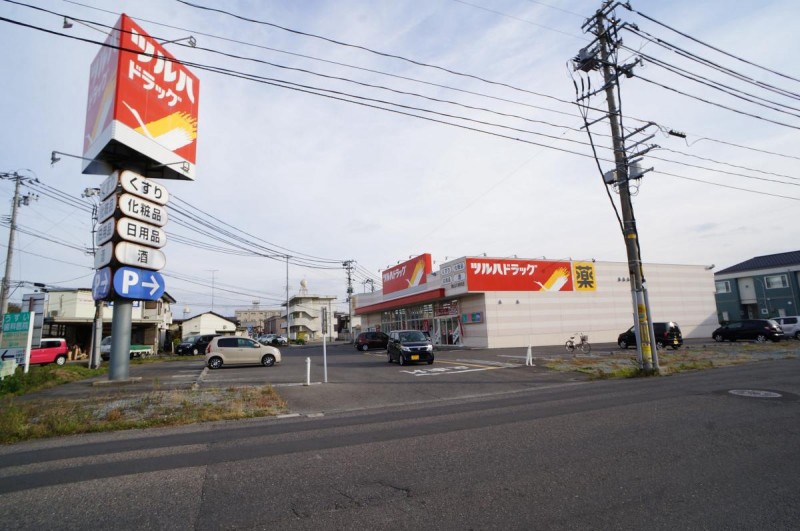 ドラックストア　ツルハドラッグ富久山福原店（ドラッグストア）まで476m