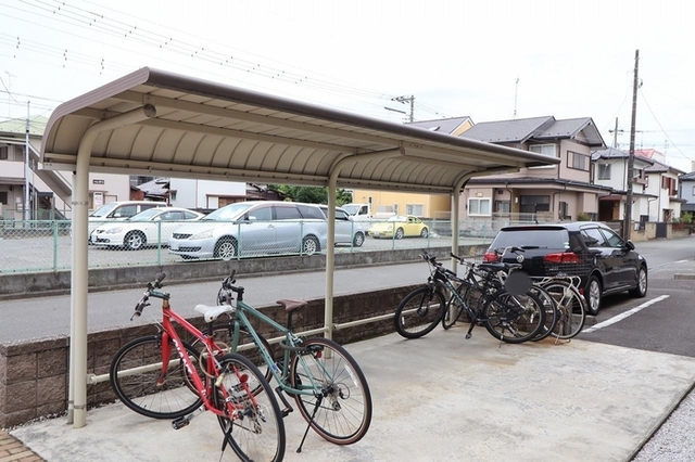 その他　屋根付き駐輪場