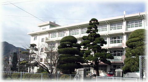 小学校　北九州市立松ケ江南小学校（小学校）まで1241m