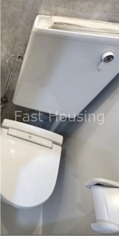 ＪＲ中央線 高円寺駅 徒歩2分 7階建 築42年のトイレ写真