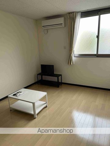 レオネクストメゾン ド テラの居間写真