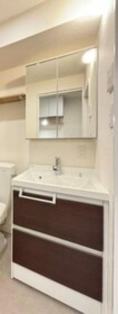 洗面設備　同仕様の別部屋画像
