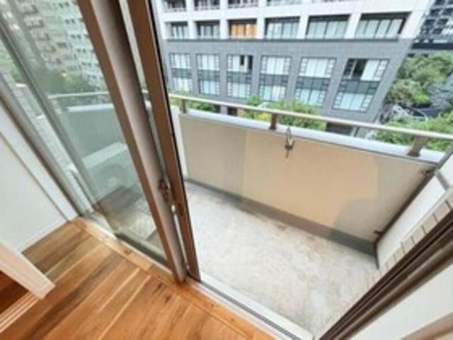 バルコニー　同仕様の別部屋画像