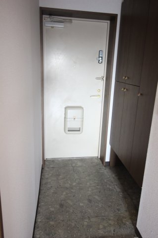 玄関　他号室参考写真
