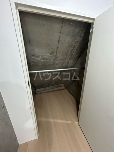 Arbusto Hillsの内装写真