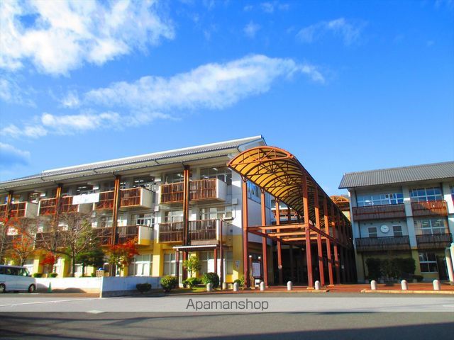 中学校　崇広中学校（中学校）まで416m
