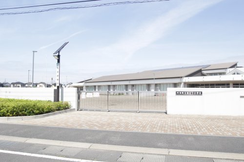 小学校　阿見町立あさひ小学校（小学校）まで647m
