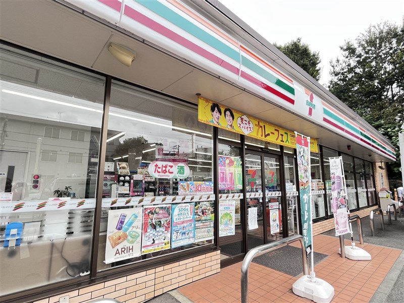 コンビニ　セブンイレブン西東京芝久保5丁目店（コンビニ）まで427m