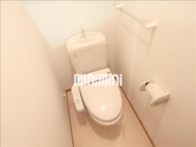 トイレ　温水洗浄便座付きのトイレ。