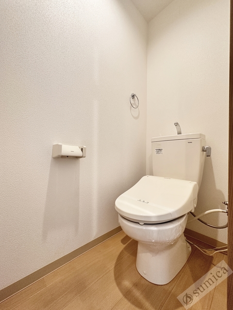 ＪＲ関西本線 東部市場前駅 徒歩4分 11階建 築10年のトイレ写真