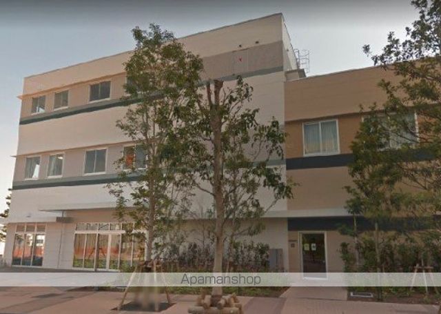 幼稚園・保育園　小学館アカデミーしんとよす保育園（幼稚園・保育園）まで342m