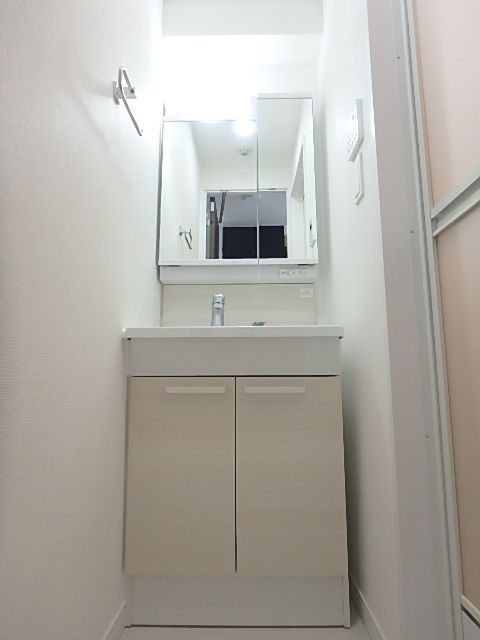 ライオンズマンション西が丘南の内装写真