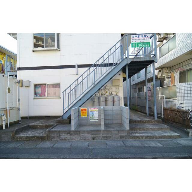 小田急小田原線 愛甲石田駅 徒歩10分 2階建 築39年の外観写真
