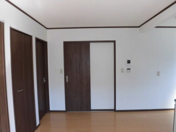 居室・リビング　図面と現状に相違がある場合には現状を優先