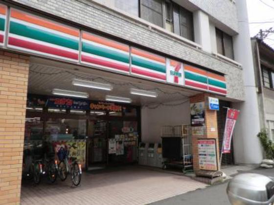 コンビニ　セブンイレブン広島じぞう通り店（コンビニ）まで107m