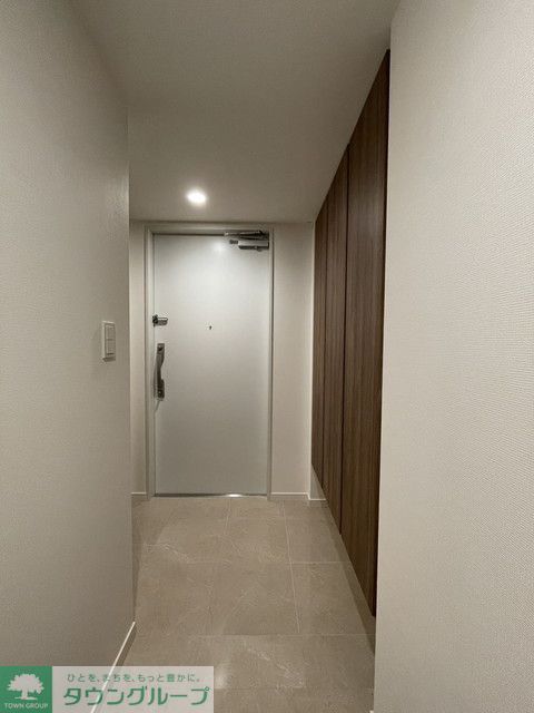 玄関　※写真は同タイプ住戸です。