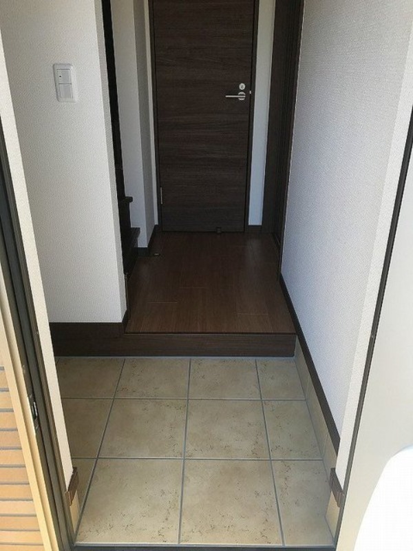 玄関　図面と現状に相違がある場合には現状を優先