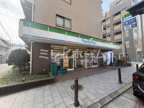 コンビニ　ファミリーマート 新馬場サクセス通り店（コンビニ）まで38m