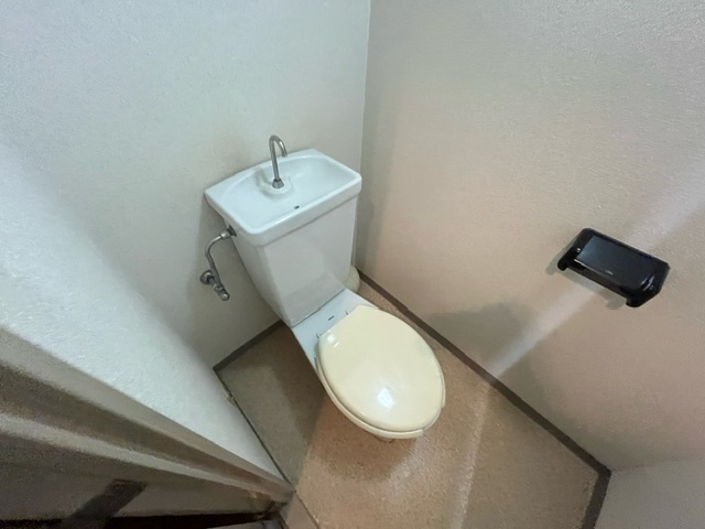トイレ　※同施工会社のイメージ写真※