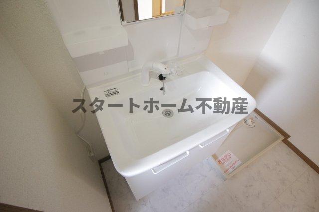 洗面設備　使いやすい洗面所です