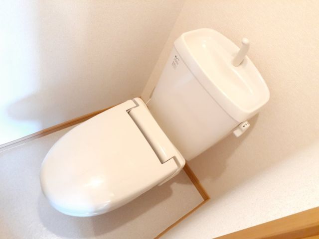 【一宮市浅野のアパートのトイレ】