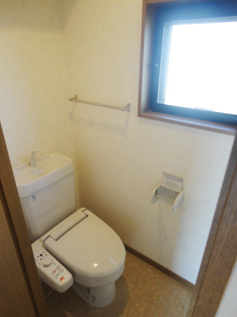 トイレ　落ち着いたトイレです