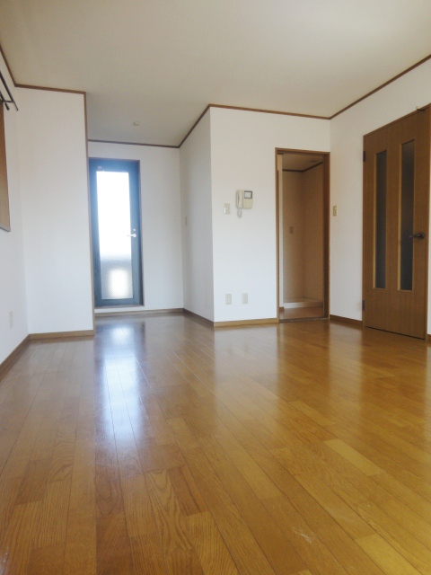 その他部屋・スペース　開放的な寝室です