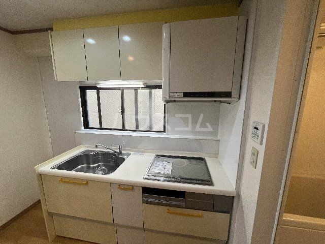 【茨木市本町のマンションのキッチン】