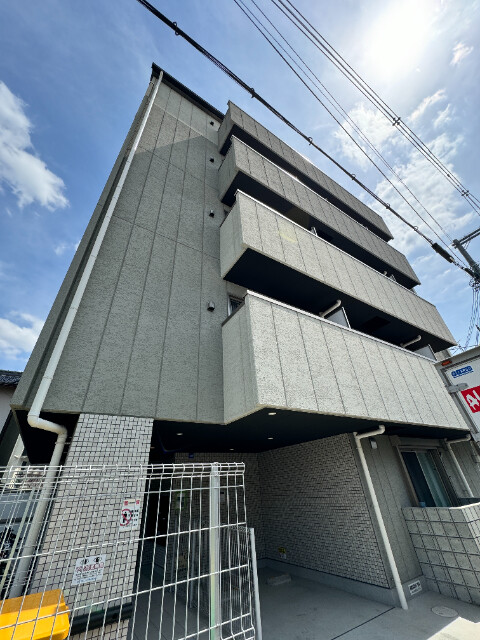 【堺市堺区賑町のマンションの建物外観】