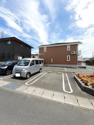 【光市光井のアパートの駐車場】