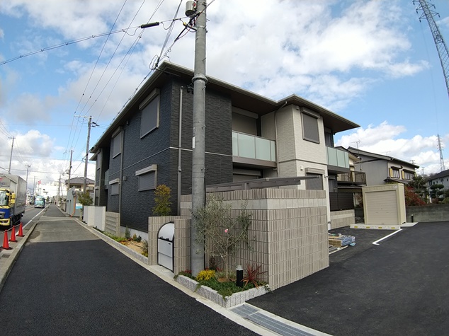 【シャーメゾン斑鳩の建物外観】