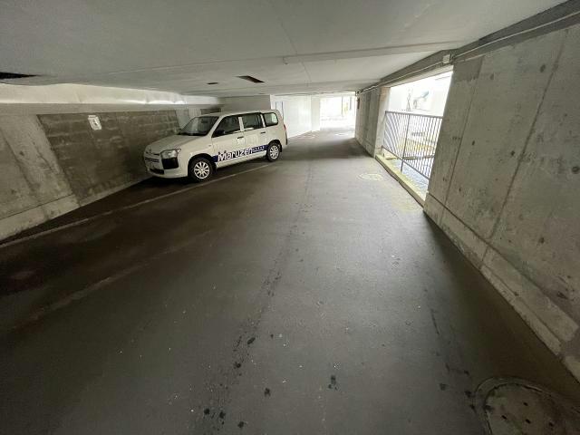 【函館市大森町のマンションの駐車場】