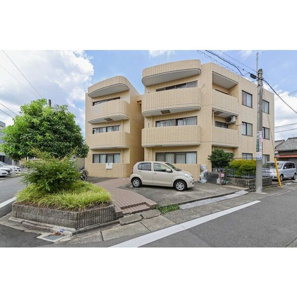 【名古屋市中村区大日町のマンションの建物外観】