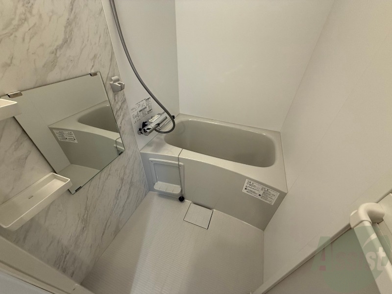 バス・シャワールーム　お風呂になります。一日の疲れを癒してくださいね。