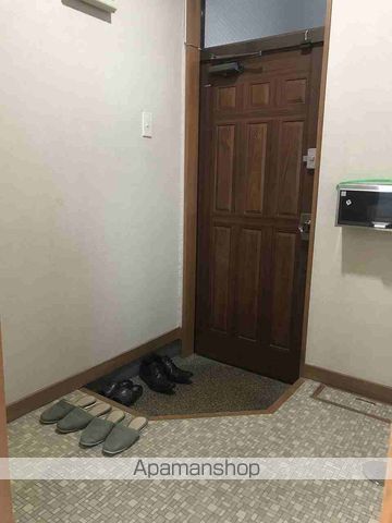 メゾンドール吉野町の玄関写真