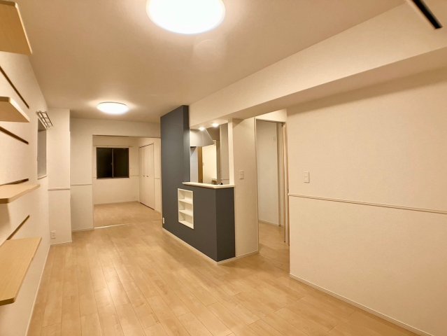 居室・リビング　写真は別の部屋のものです。