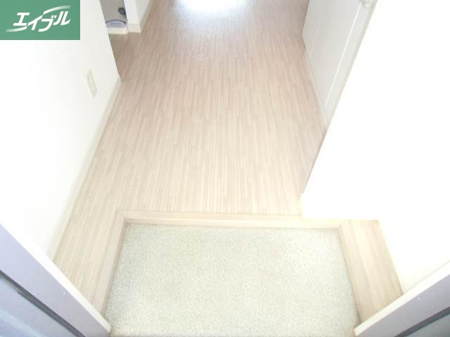 玄関　同タイプのお部屋の写真です