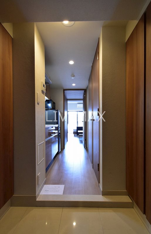 玄関　モデルルーム