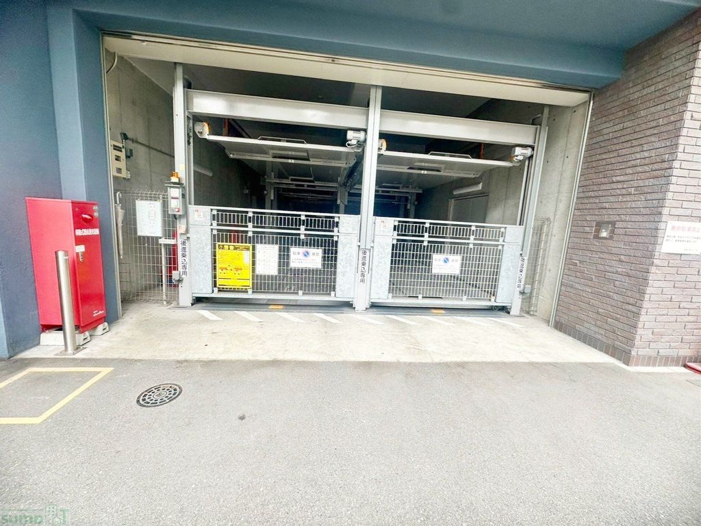 駐車場　駐車場