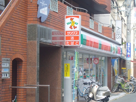 コンビニ　サンスク尼崎武庫之荘駅前店（コンビニ）まで167m