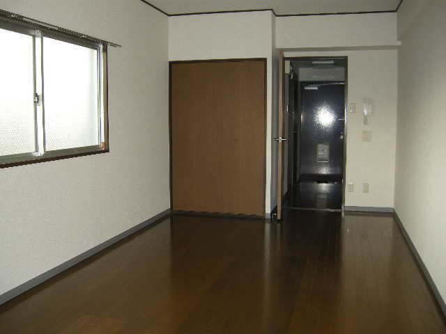 居室・リビング　別室の参考写真です。※現況優先