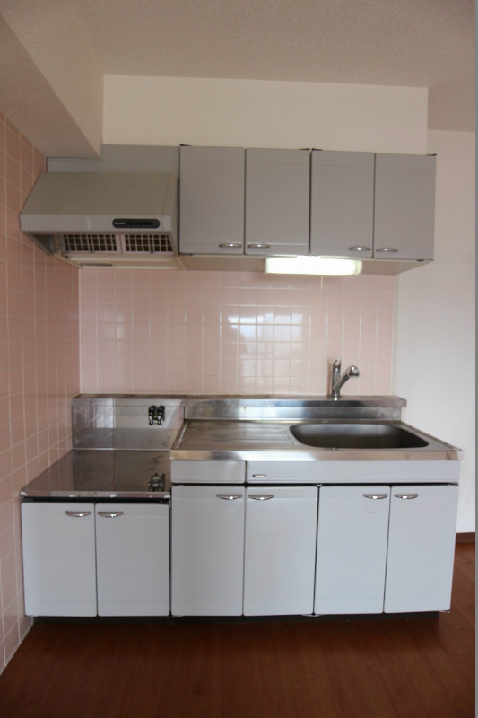 キッチン　※別号室の写真です。キレイなキッチンスペース♪