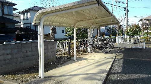 その他共有部分　屋根付き駐輪場完備